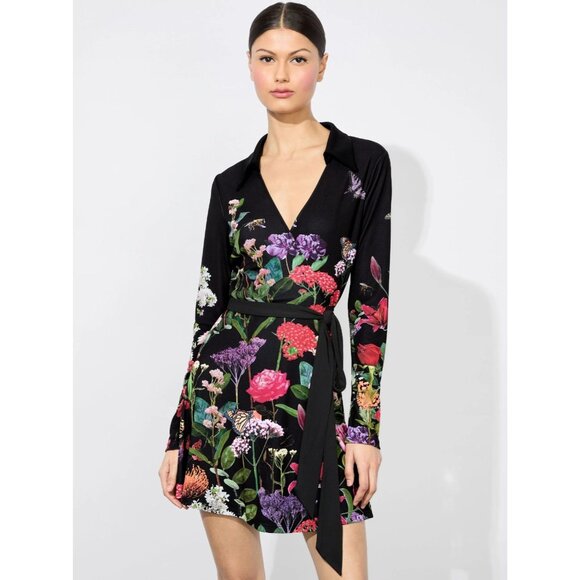 Alice + Olivia Dresses & Skirts - Alice + Olivia Millicent Secret Garden Wrap Mini Dress 8 NWT $440